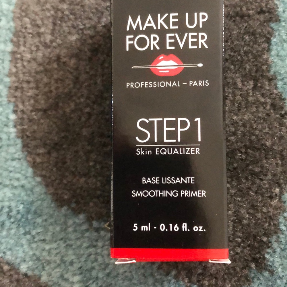 Makeup Forever Smoothing Primer.